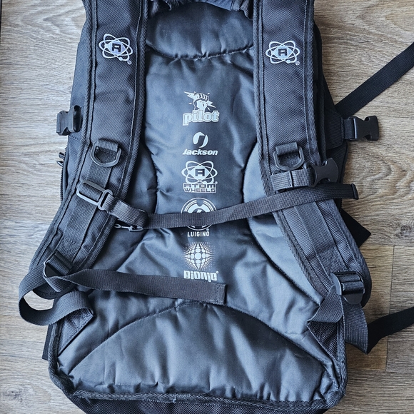 Atom Skate Black and Green Backpack - Picture 3 of 3